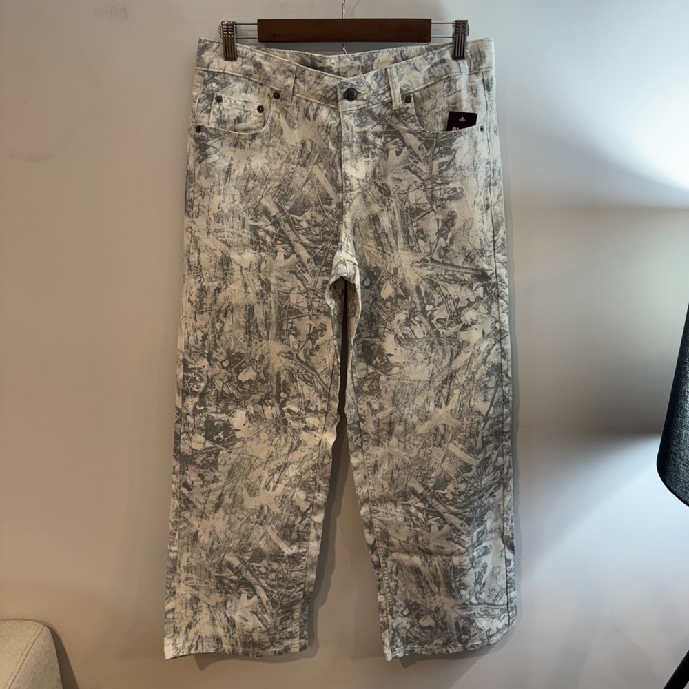Weekend Academy Baggy Straight Jeans, 32W x 29L, White/Grey Woodland Camo, NWT